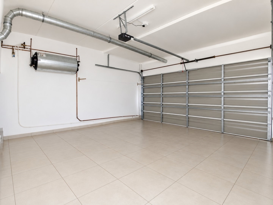 To Let 3 Bedroom Property for Rent in Sandown Western Cape